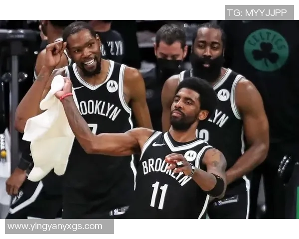 篮网与小牛队激战正酣球星对决引发球迷热议与期待